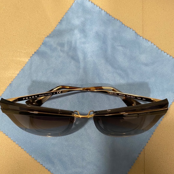 PRADA designer sunglasses - Picture 2 of 9